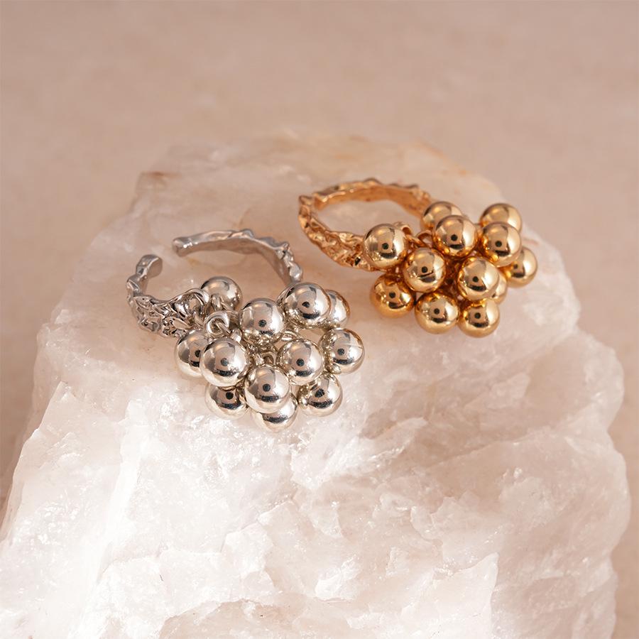 Bague Ouverte Plissée Boule à Pompon Élégante - Bijou pour Index Design Européen & Américain