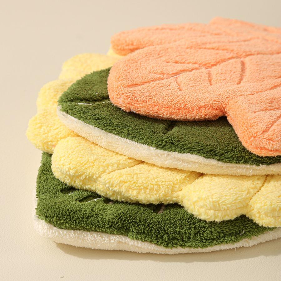 Household Maple Leaf Hand Wipes Multi Functional Thick Absorbent Wipes Kitchen and Bathroom Hooks Coral Velvet Handkerchiefs