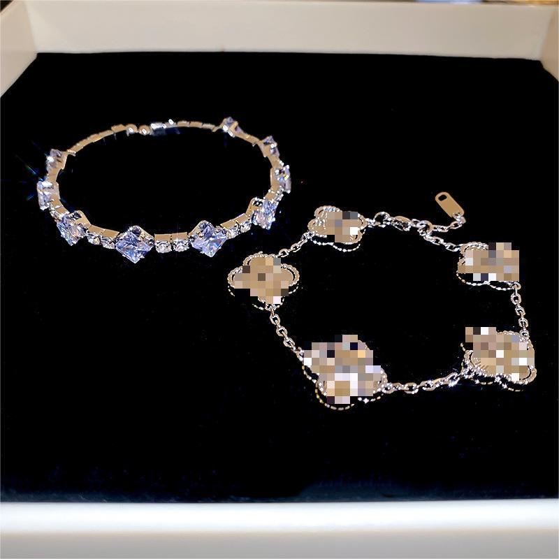 Minimalist Textured Flower Bracelet: Chic, Versatile, High-End Fashion Jewelry for Women