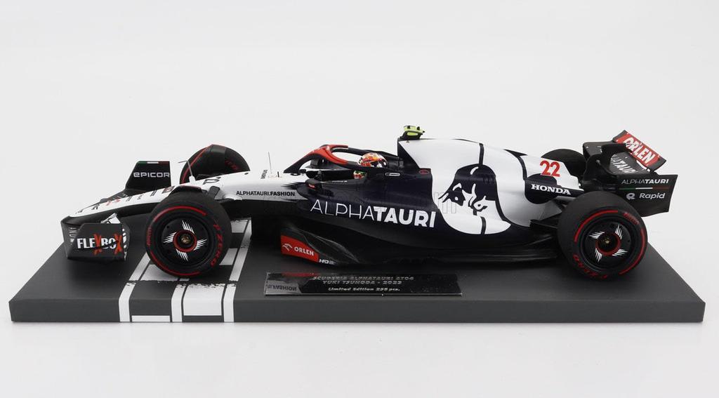 Minichamps Scuderia AlphaTauri AT04 Yuki Tsunoda 2023 1/18