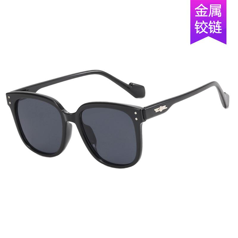New white frame sunglasses feminine ins trend Internet celebrity retro big face thin sunglasses