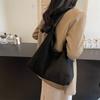 2025 new solid color matte trend personalized daily commuter bag simple women's bag shoulder bag