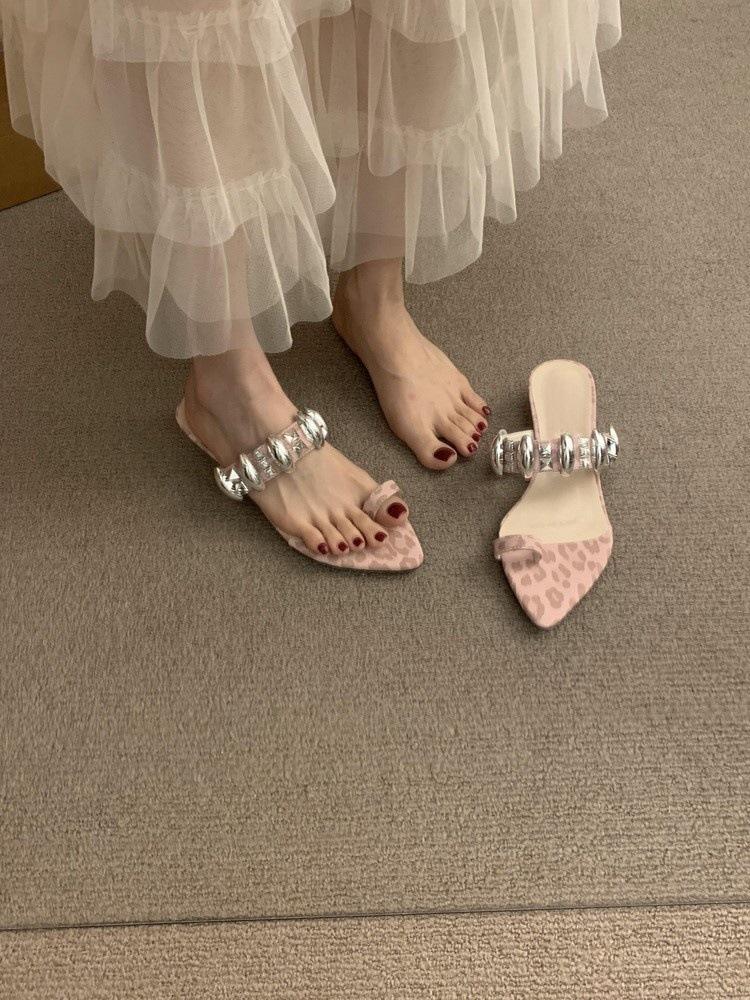 

Остроносые шлепанцы на клиновидном каблуке, женские летние новые сандалии на низком каблуке, шлепанцы из одного слова 40