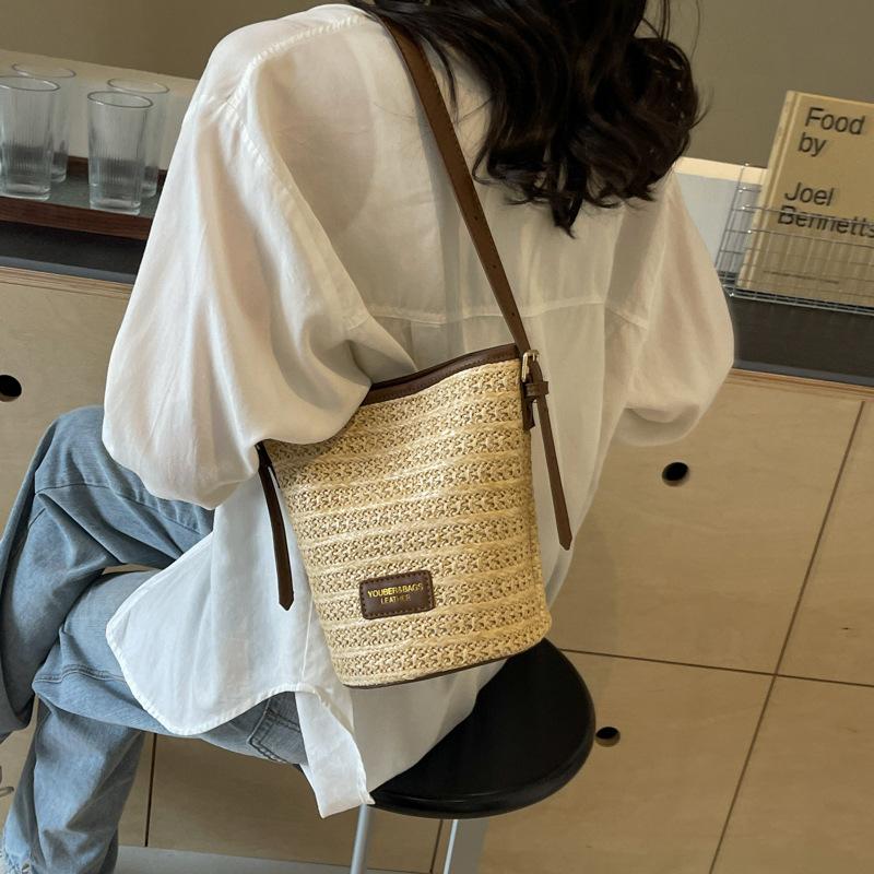 Summer straw bucket bag women's 2025 new fashion casual beach handbag large capacity crossbody woven bag