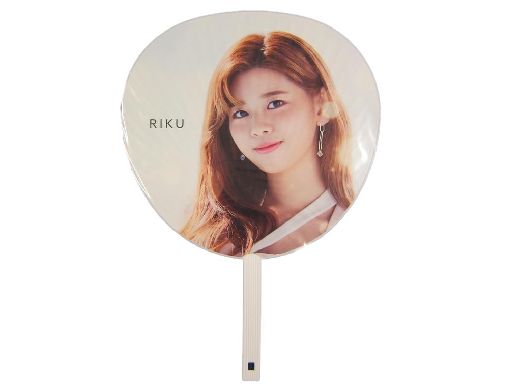 NiziU NiziU POPUP STORE and a fan “Step step” [RIKU]