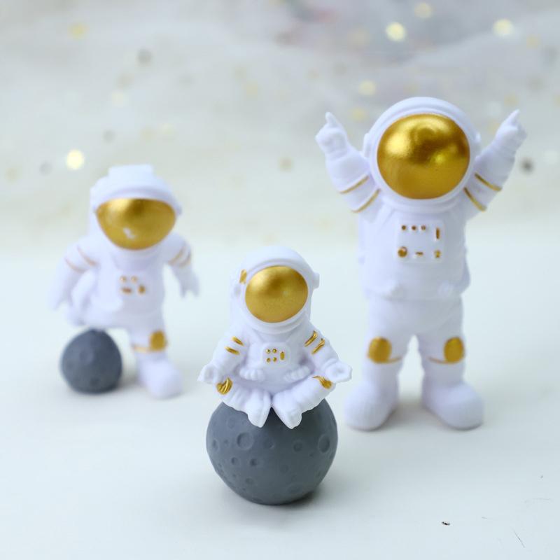 Outer Space Cake Topper Children Kids Birth Party Decor Astronaut Cakes Ornament Spaceman Universe Birthday Cake Decoration