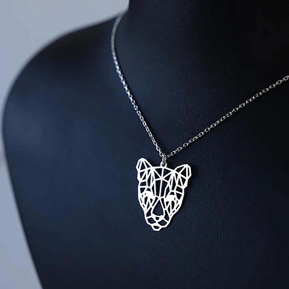 

Punk Metal Leopard Head Necklace Hollow Design Animal Pendant Necklaces Personalized Jewelry Birthday Gifts for Men and Women 45cm