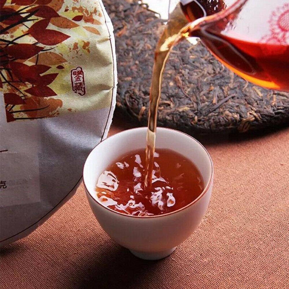 Hu Po Chun Amber 2017 Haiwan Old Comerade Pu'er Tea Cake Ripe 357g
