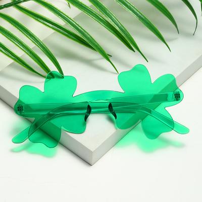 Lunettes de soleil drôles Trèfle à quatre feuilles sans monture Mode Vert Costumes de festival Lunettes de fête Lunettes de soleil de plage