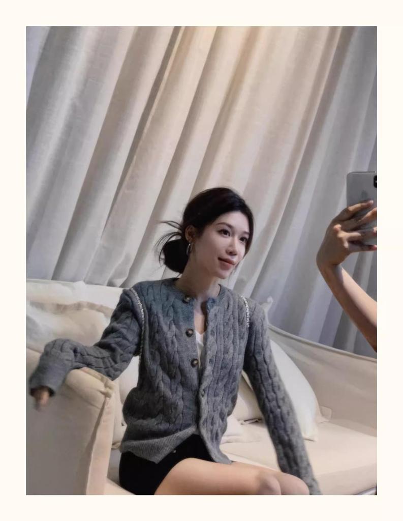 Korean Style Embroidered Pony Logo Knit Cardigan, Versatile Autumn Winter Round Neck Cable Sweater for Women