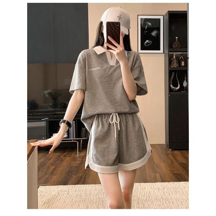 Codzienny dres sportowy dla kobiet na lato, Mały rozmiar, Modne i odmładzające szorty, Dwuczęściowy zestaw w stylu zachodnim