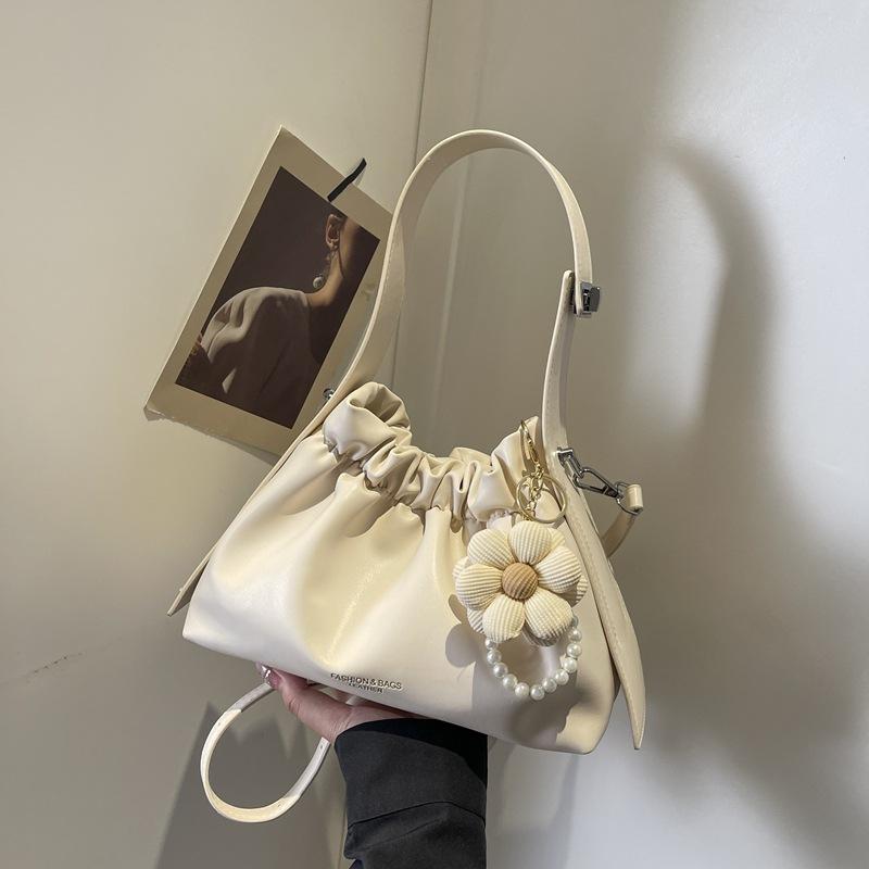 Versatile niche texture cloud drawstring bucket bag women's 2025 new high-end fashion foreign style shoulder messenger bag