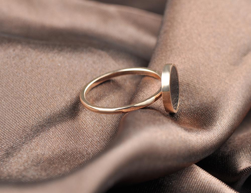 JeeMango Vintage Ehering für Damen Minimalistischer Roségoldfarbener Runder Acrylstein 316L Edelstahlringe Schmuck R17041
