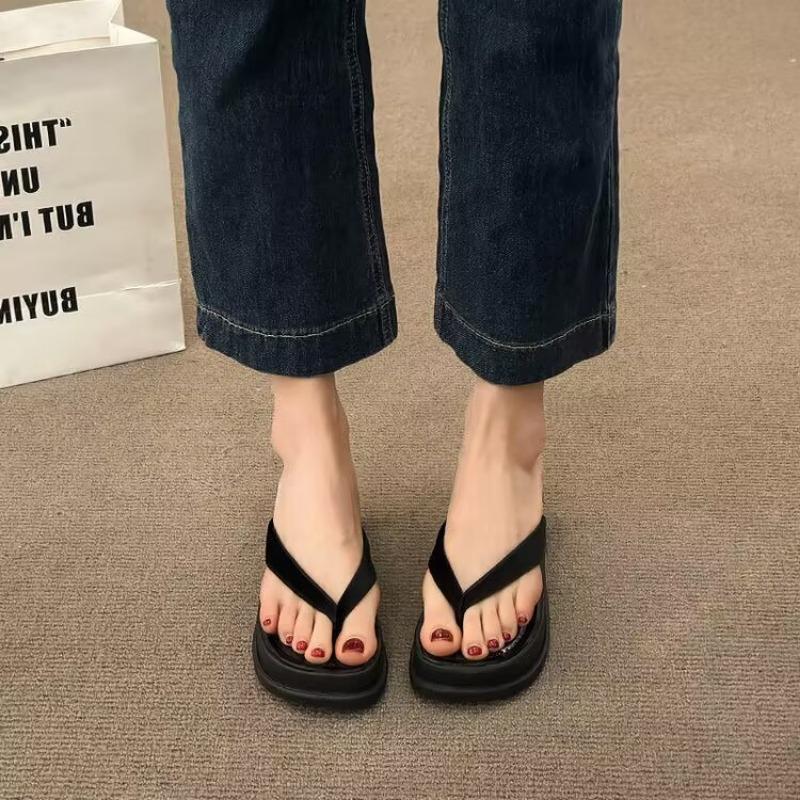 

Мода Размер 35-40 Женские тапочки на танкетке Модные шлепанцы Платформа Летние туфли на высоком каблуке 2025 Повседневная пляжная одежда 35