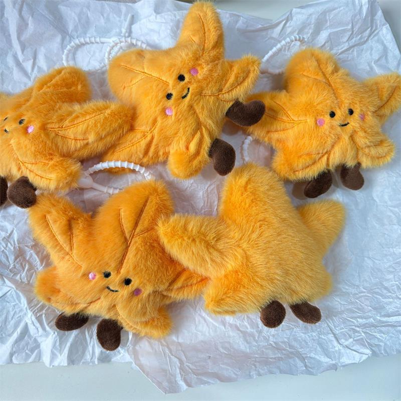 1/2 Adet Eğlenceli Sevimli Küçük Akçaağaç Yaprağı Peluş Bebek Oyuncakları Anahtarlık Çift Sırt Çantası Kolye Sahte Yaprak Bebek Dekorasyon Hediyeleri Kızıl Anahtarlık