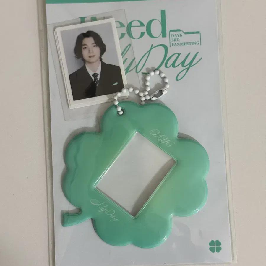 

Day6 Id Photo Holder Set