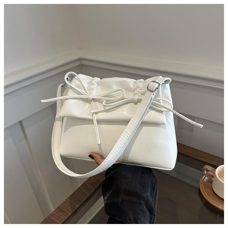 Large Capacity Women's Casual Soft Shoulder Bag 2024 New Stylish Street Fashion Crossbody Bag