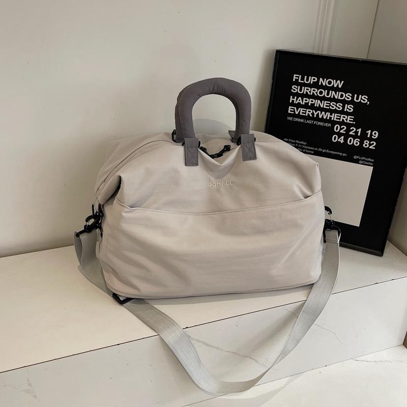 

Women s Lightweight Large Capacity Duffel Bag for Gym, Sports, Swimming, Travel, and Business сірий колір