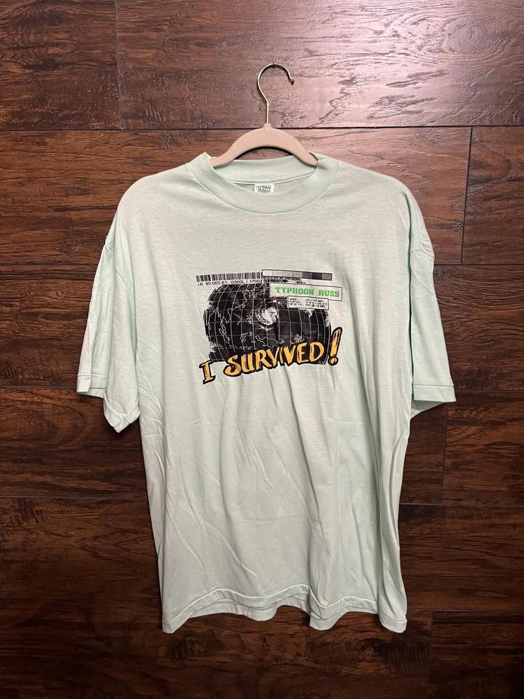 

Vintage Shirt I Survived Typhoon Russ - Guam - XXL Unisex T-Shirt XXXXL