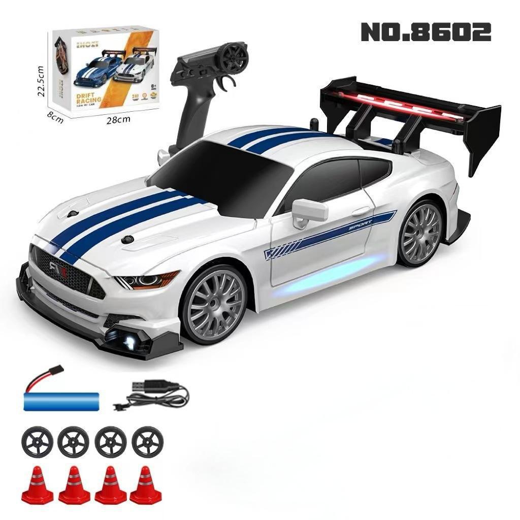 1:24 Four-Wheel Drive AE86GTR Drift RC Racing Car - Durable Model Toy