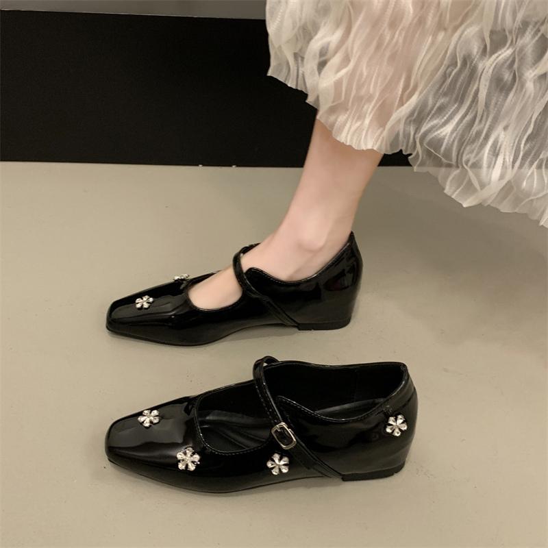 Fashion 2025 New Female Mule Crystal Rhinestone Pointy Mary Jane Shoes Low Heeled Sandals Fashion Slipper Luxury Party
