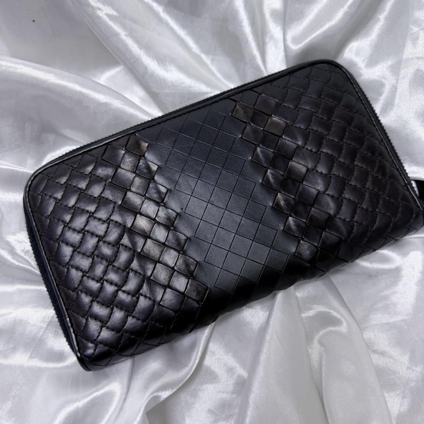 [Pre-Owned] Metal Hardware Leather Wallet - Excellent #LBW9U1 ONE SIZE