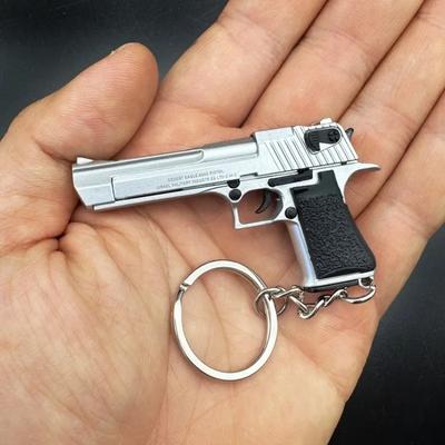 1:4 Metall Desert Eagle Spielzeugpistole Modell Mini Legierung Schlüsselanhänger Look Real Collection Pubg Prop Kreatives Hängendes Geschenk Spielzeug für Jungen Erwachsene