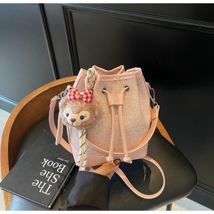 

Stylish and simple contrasting color bucket bag women s new shoulder messenger bag multi-purpose strap versatile bag