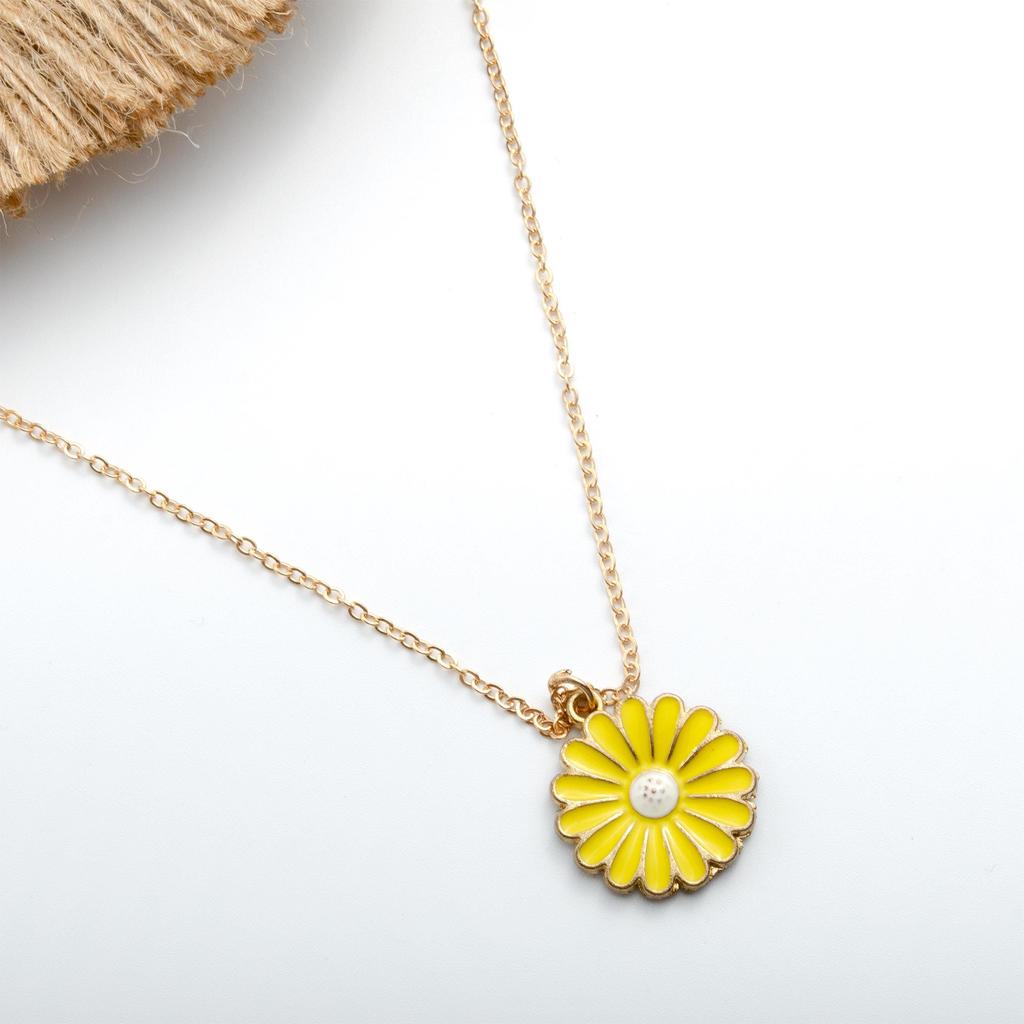 Daisy Flower Necklace Gold Plated Boho Choker