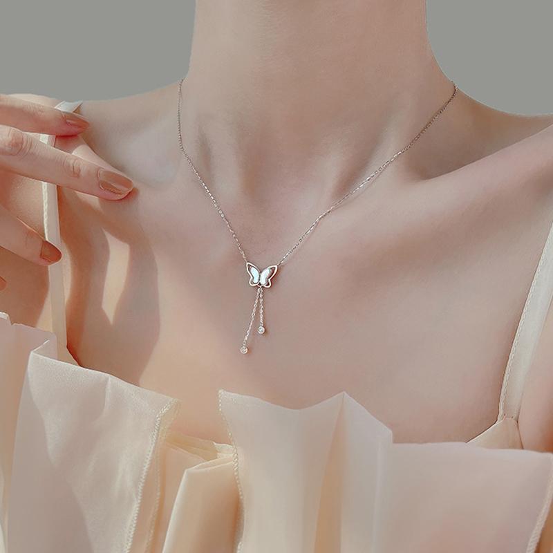 Shiny Butterfly Necklace Ladies Exquisite Clavicle Chain Necklace Jewelry For Ladies Gift