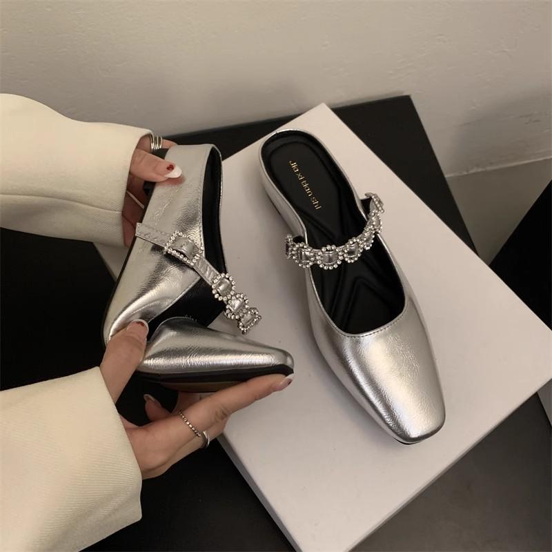Fashion 2025 New Women Casual and Comfortable Crystal Flats Slippers Designer Sandals Dress Round-toe Leather Slides Buckle Shoes