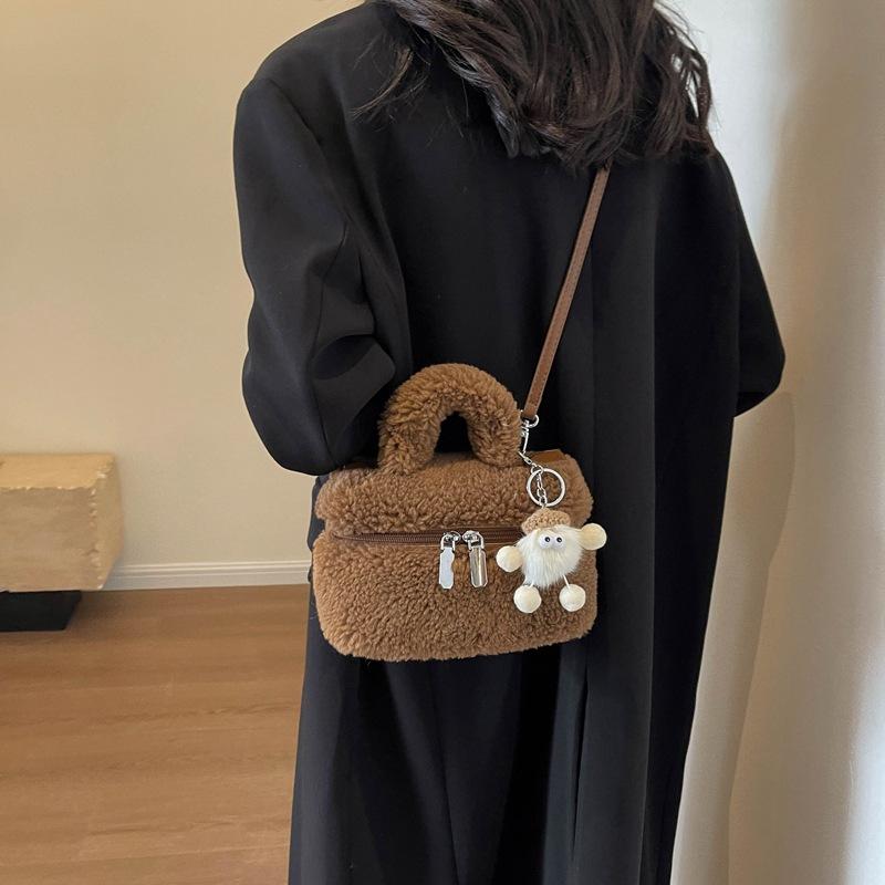 Bag Women's New Shoulder Oblique Span Bag Versatile Portable Small Square Bag