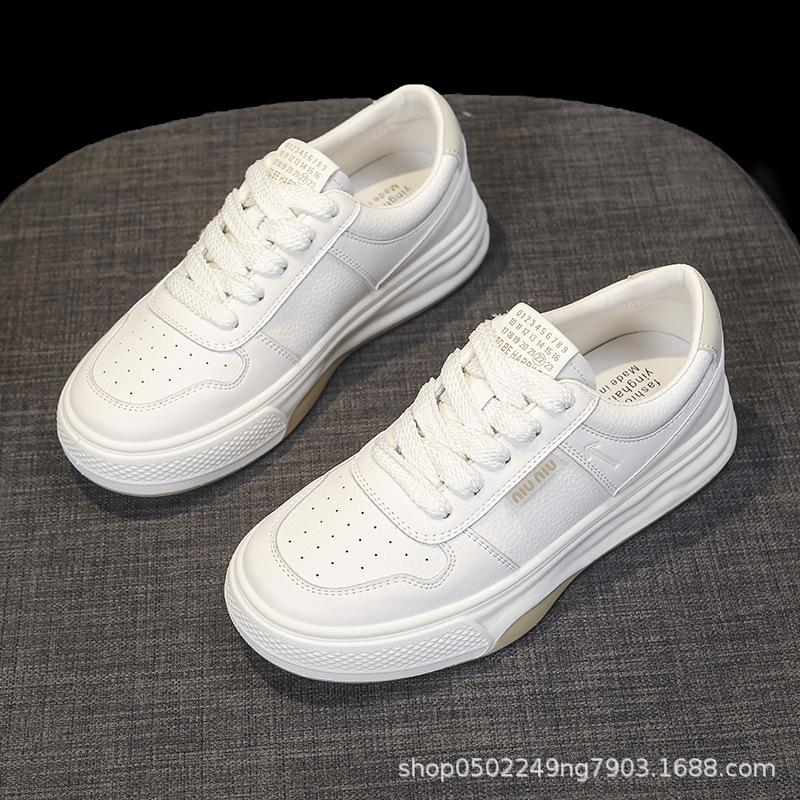 Platform White Shoes Women's 2025 Autumn New Versatile Breathable Comfortable Board Shoes Round Head Student Sports and Leisure Shoes