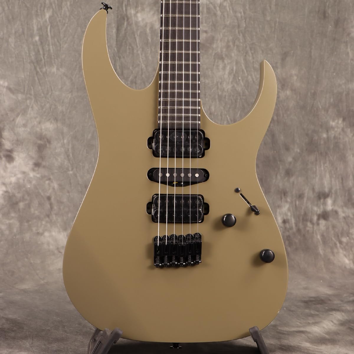 

Металік в Ibanez/J-LINE RG6HSHFX-KMF (Хакі Плоскі) [Made Japan]