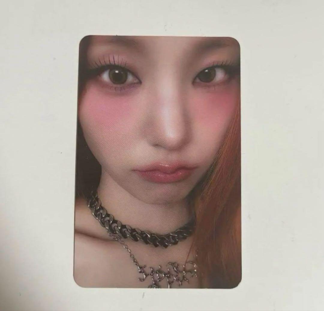 

[USED] ITZY born to be Yeji special edition trading card