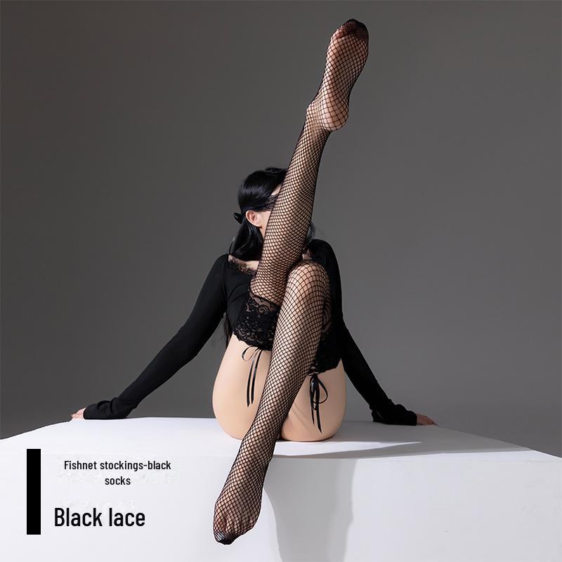 

Чулки Qinghe Shiny Lace Cross Strap - Соблазнительные гольфы Fishnet; with 2 black belts + 2 red belts чёрный