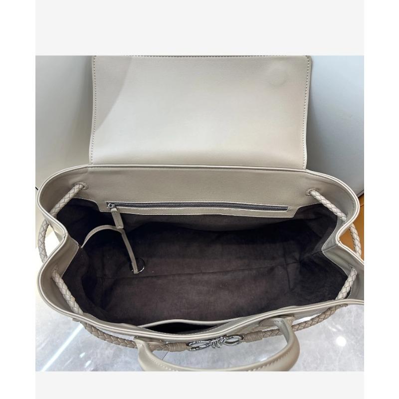 Cross-border  family autumn and winter explosive crossbody bag women's high-end handbag pure hand-woven large-capacity tote bag