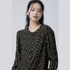 Benetong Flower Pattern Lace Blouse_Bable1631Bk