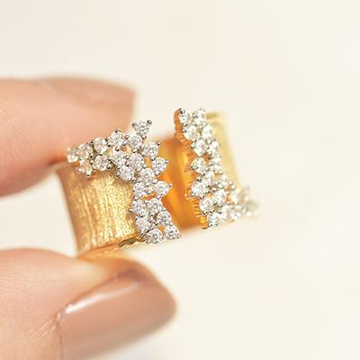 2022 New Fashion Women's Finger Ring with CZ Stone Wiredrawing Effect Gold Color Wide Rings Luxury Female Jewelry Party