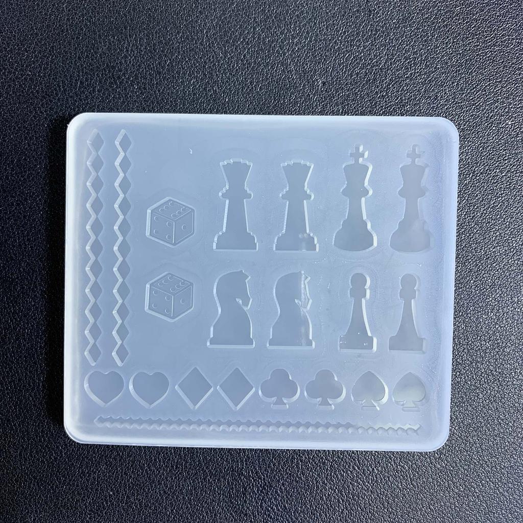 Langlebige Silikonform Schach- und Kartenförmige Gussform Schachzubehör Herstellungsformen Ornamentformen für DIY-Liebhaber