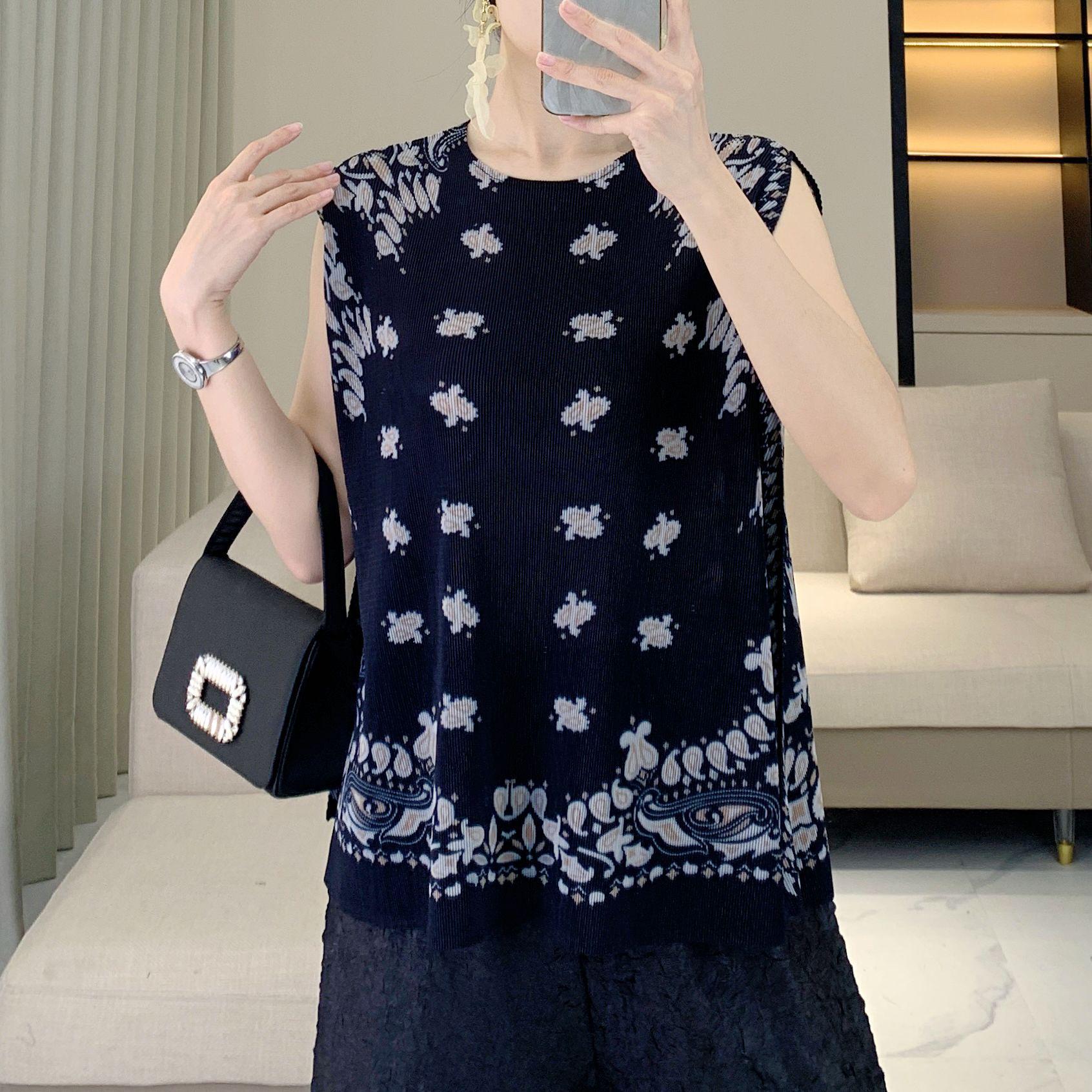 

Women s Summer 2025 Sleeveless Round Neck Printed Tank Top - High-End, Loose, Slimming Design One Size [45-75 kg]