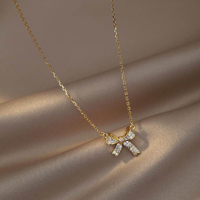 Sparkling Diamond Small Bow Necklace Women Light Luxury and Sweet Collarbone Chain