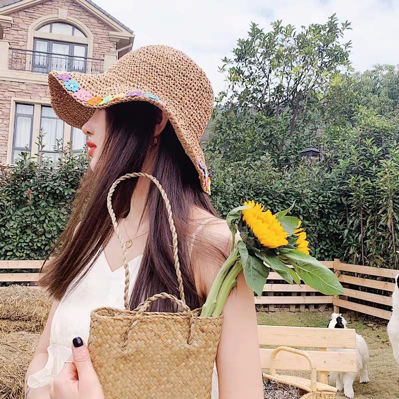 Women Summer New Hats Straw Women Sun Hat with Flowers Lady Summer Hat Wave Brim Bucket Cap Female Straw Hats Beach Panama