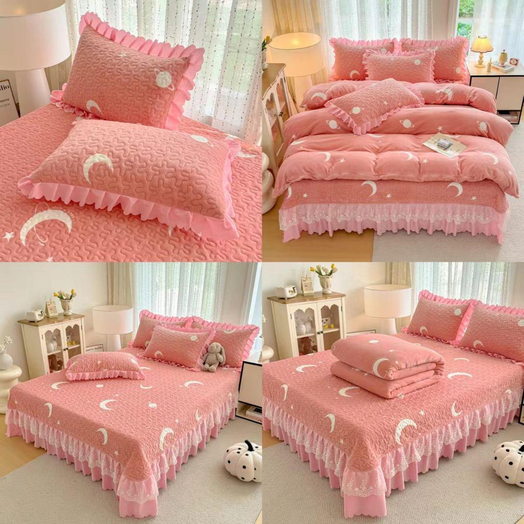Thickened Quilted Velvet Bedspread Set with Lace Pillowcase and Static-Free Warm Temperature Control