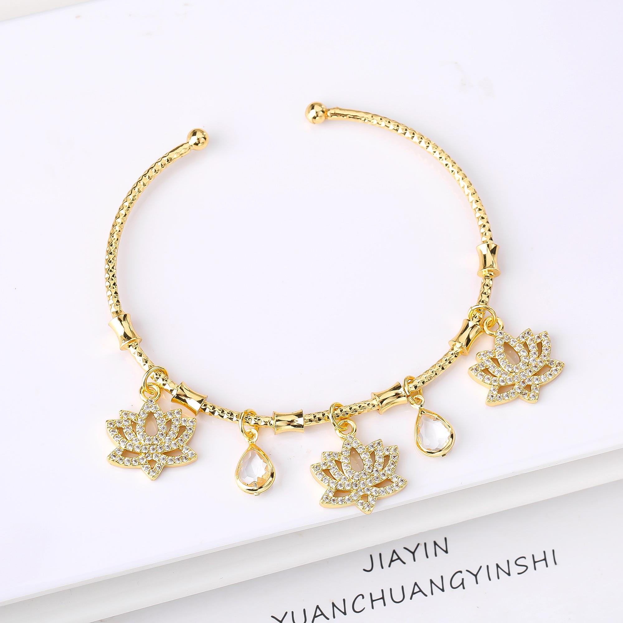 

Light Luxury Gold-Plated Zircon Leaf Tree Pendant Bangle Elegant For Women Daily Party Adjustable Zircon Girl Birthday Gift