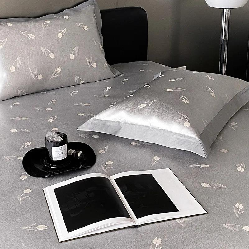 

Summer Class a Jacquard Ice Silk Three-Piece Set of Summer Sleeping Mat Can Be Wash Folded Home Non-Slip Soft Seat 180x200cm3-piece set