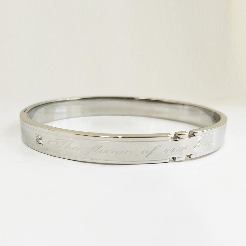 European  American Fashion Rhinestone Engraved Titanium Steel Bracelet