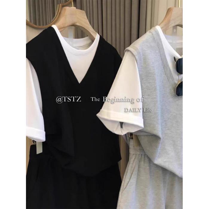 

Plus Size Women s Trendy 2-Piece Sport Set: Age-Reducing Short Sleeve T-Shirt & Casual Shorts for Summer 2025 M чёрный
