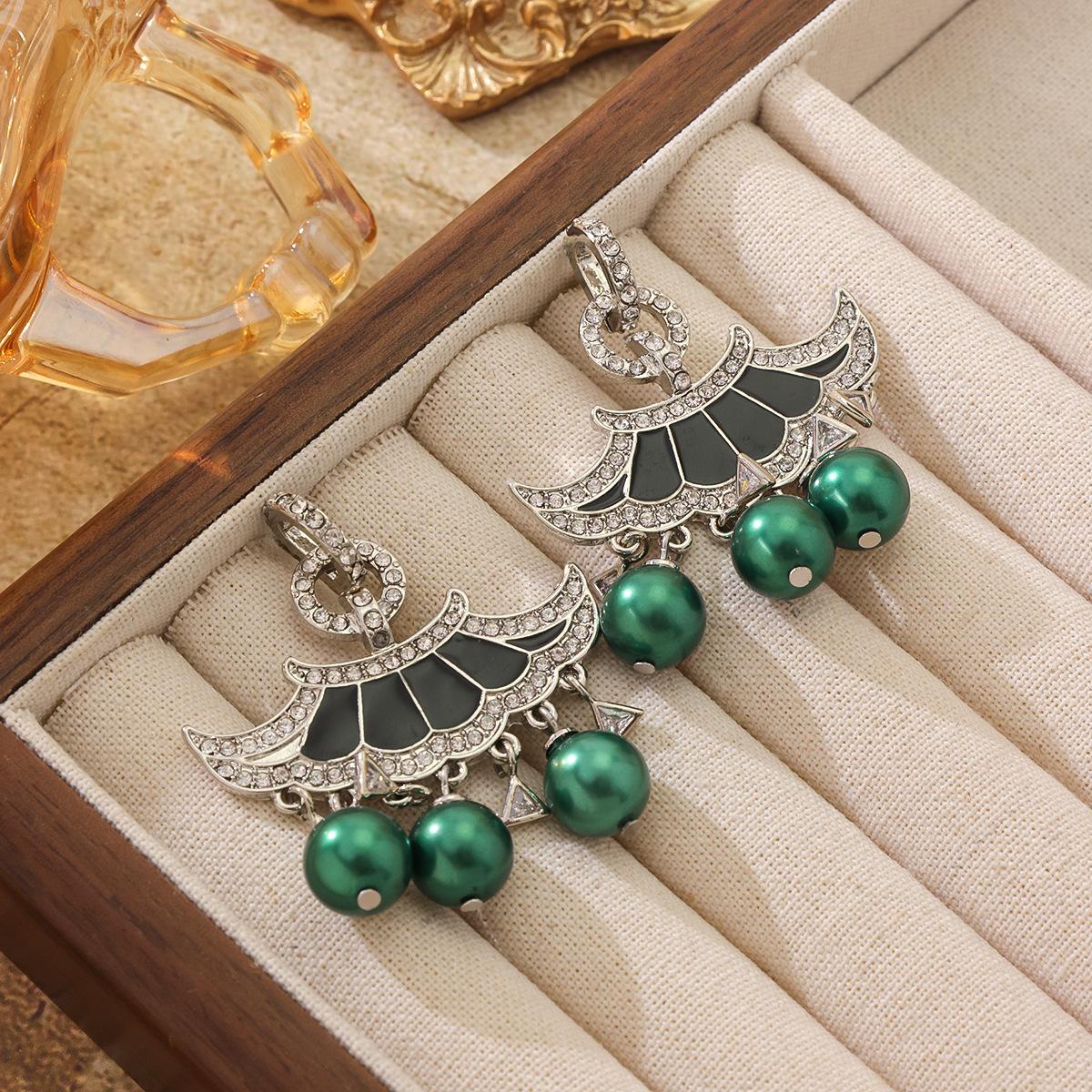 Pavilions Under Eaves Chinese Style Retro Fashion Earrings Light Luxury Temperament High-end Accessories
