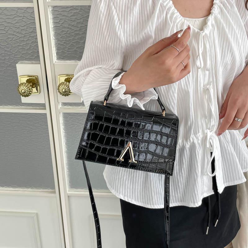 Personality Trend Crocodile Pattern Casual Small Square Bag Women's New Foreign Style Niche Chain Single Shoulder Messenger Bag